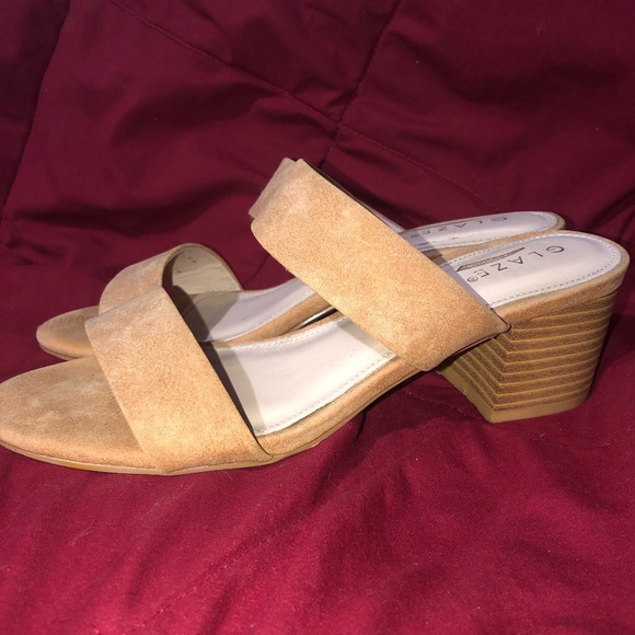 Heels - Picture 2 of 6